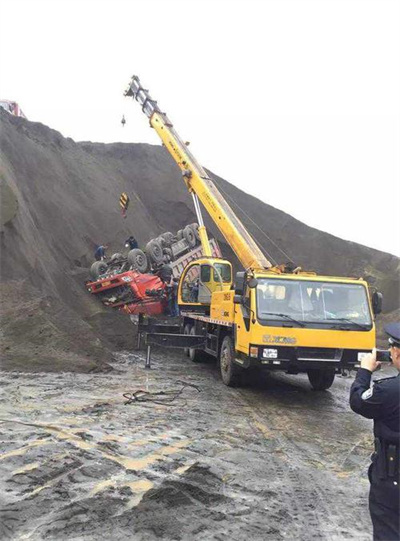 隆化上犹道路救援